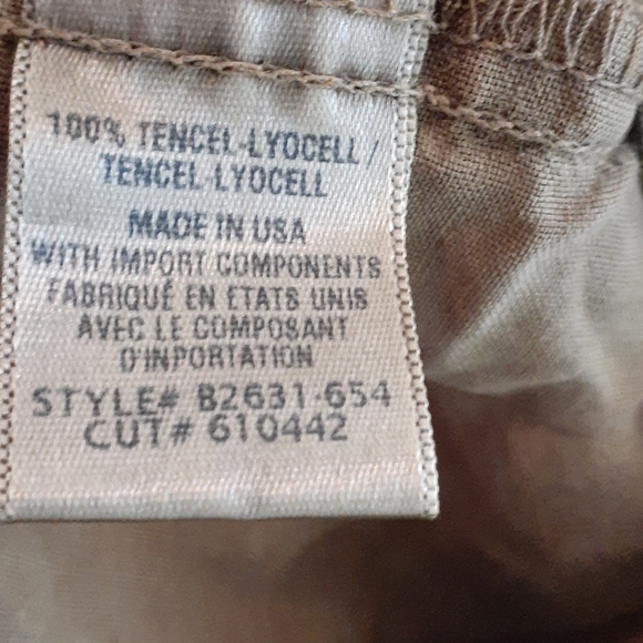 NWOT Bella Dahl Split Back Button Down - Picture 5 of 6